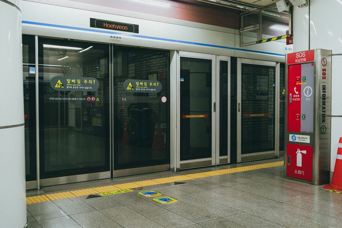 Platform screen doors at Hoehyeon Subway Station in Seoul.