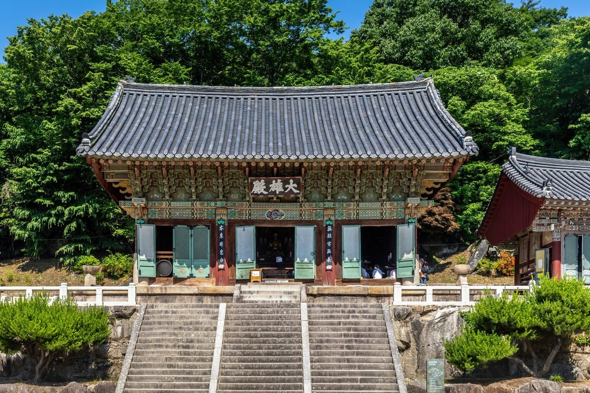 Front exterior view of Beomeosa Buddhist temple in Busan, South Korea.