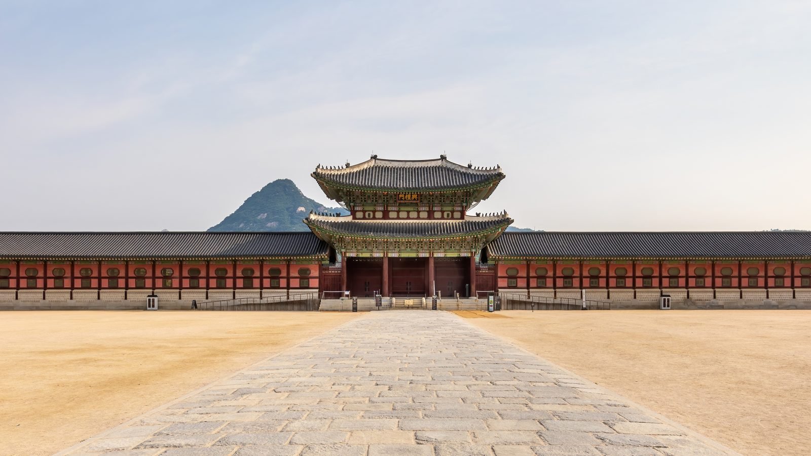 Heungnyemun Gate in Gyeongbokgung Palace in Seoul